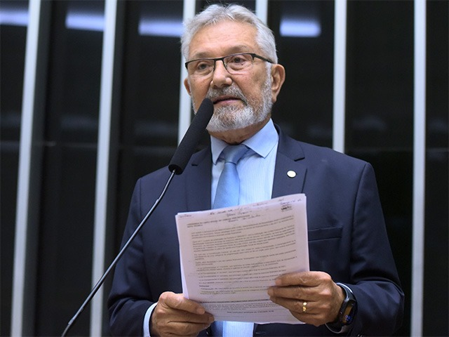 DEPUTADO FEDERAL BUSATO MANIFESTA APOIO À PEC DA PROPORCIONALIDADE REMUNERATÓRIA DEFENDIDA PELA ANATECJUS